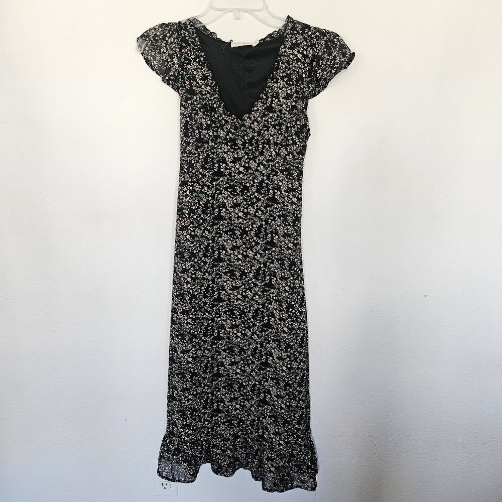 Juniors Black Floral Dress Size XS Live To Be Spoiled